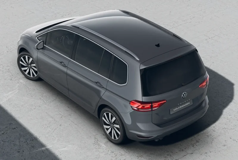 Volkswagen Touran céges autóbérlés hosszútávra