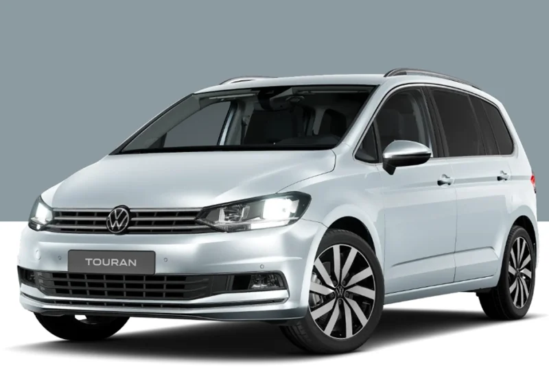 Volkswagen Touran 7 személyes céges autóbérlés hosszútávra
