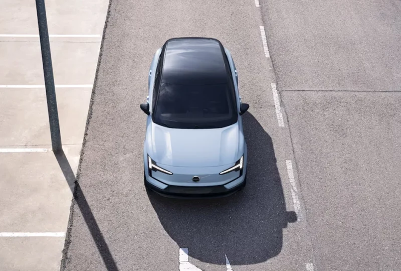 Volvo EX30 céges autóbérlés hosszútávra, elektromos