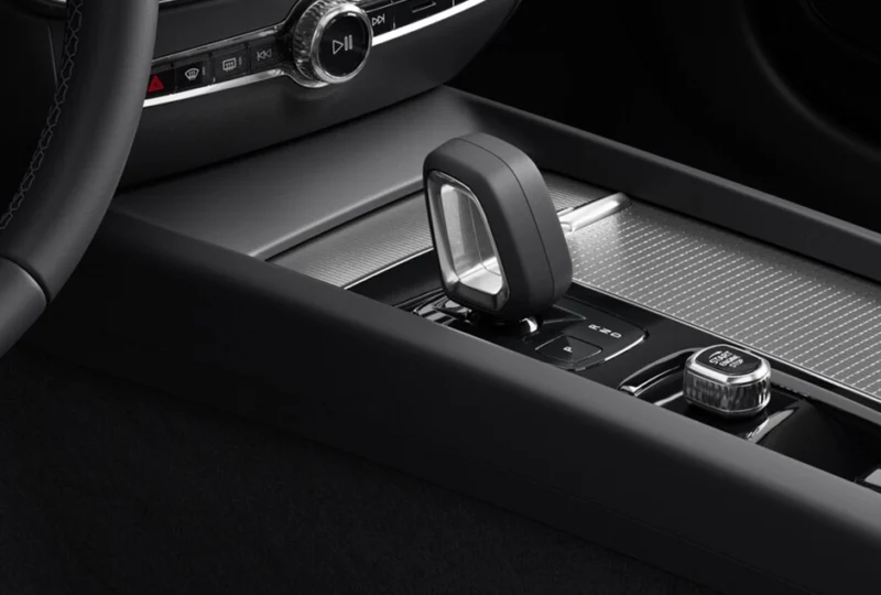 Volvo V60 céges operatív lízing egyedi konfigurációval