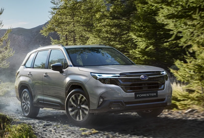 Subaru Forester 2.0 e-Boxer CVT céges bérlés