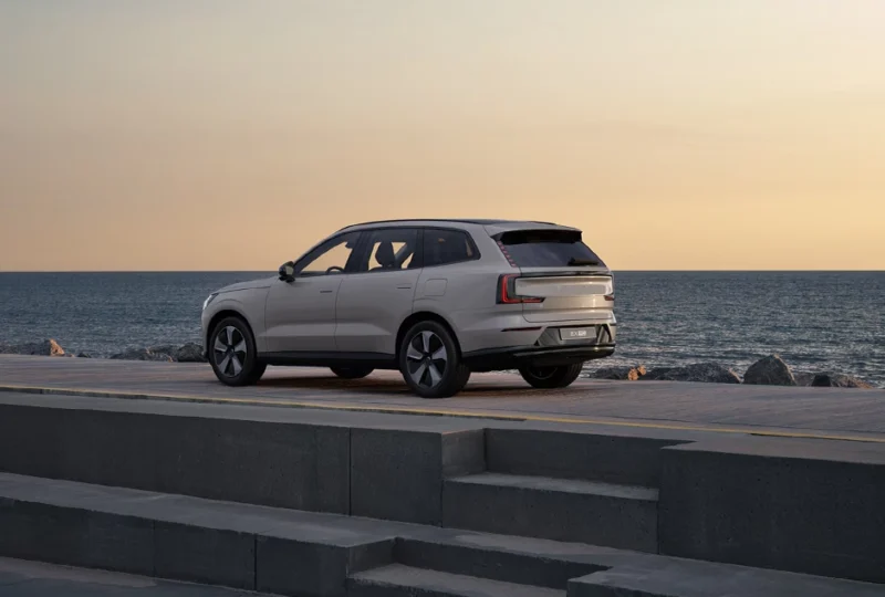 Volvo EX90 céges autóbérlés fix havi költségekkel