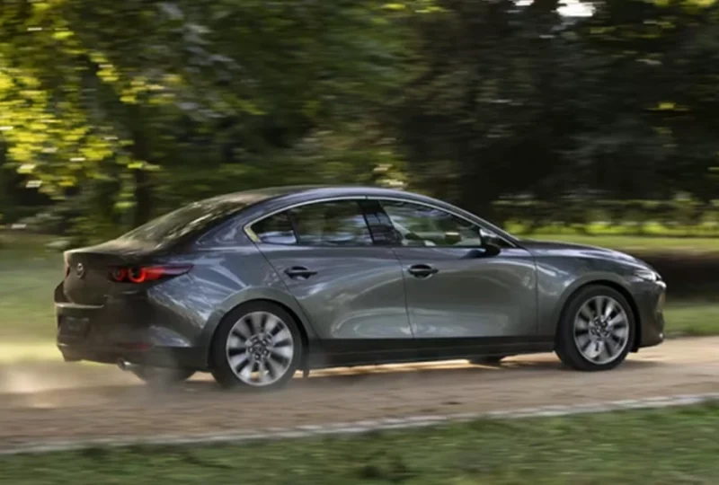 Mazda 3 Limuzin 2.5L e-Skyactiv