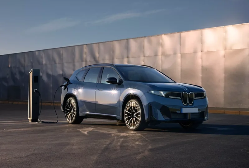 BMW iX3 50 108kWh