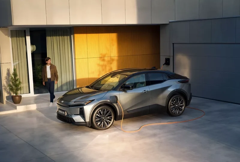 Toyota C-HR+ SUV 1.8 Hybrid Style e-CVT 